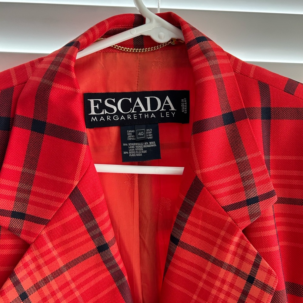 Authentic Escada red Plaid blazer. Size 40. Perfect condition. Margaretha Levy